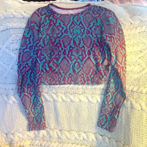 Lici fit boa collection long sleeve crop top